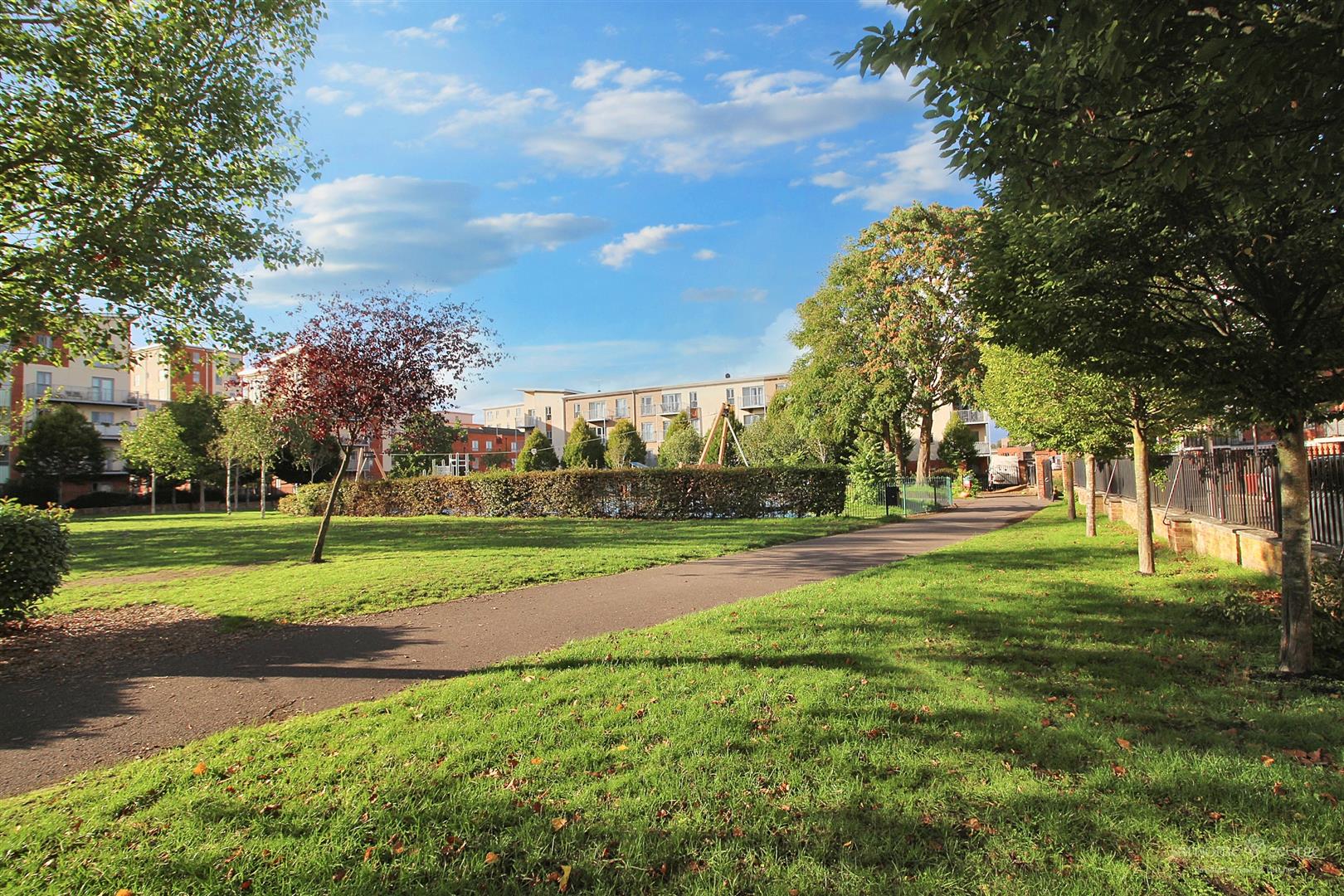 Battle Square, Reading